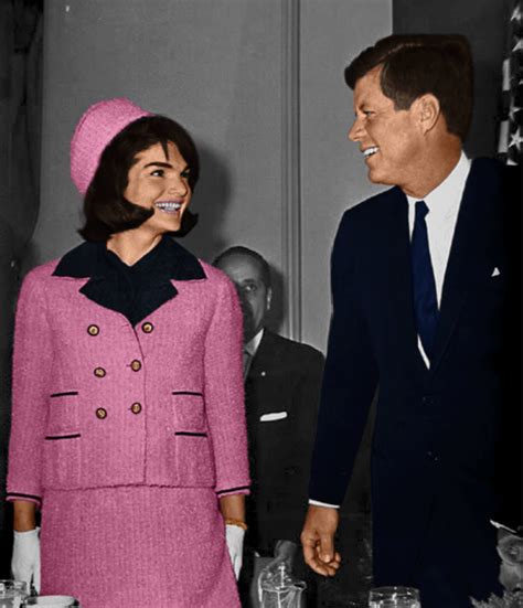 jackie kennedy chanel rosa|john f kennedy pink Chanel suit.